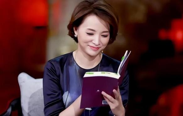 董卿|“央视一姐”到“查无此人”,49岁的董卿,终究落到如今这一下场