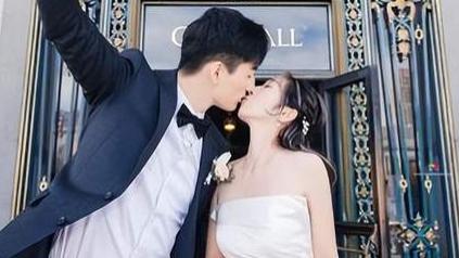 谷歌夫妻结婚照曝光！女方肤白貌美！双方家庭实力悬殊！