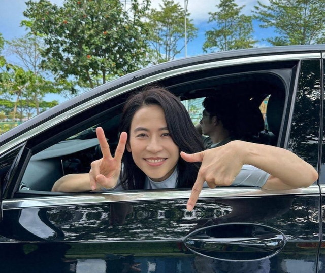 旺夫视后,拒绝豪门至今未婚,如今53岁素颜自然自信,女人味十足