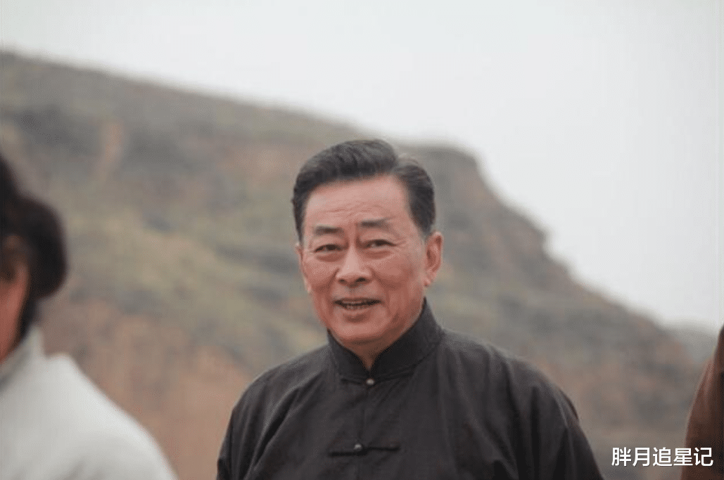 王诗槐|王筠:嫁给二婚的王诗槐,对智障继子视如己出,44岁生女终获圆满