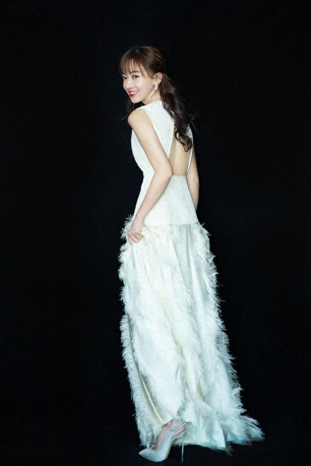 没演技，接烂剧，还能被夸成实力派，这些明星可能救过导演的命吧