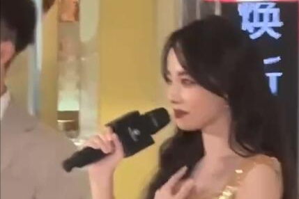 赵本山|张嘉倪屁股“太翘”引热议！被指身材“造假”，网友：买超他知道吗