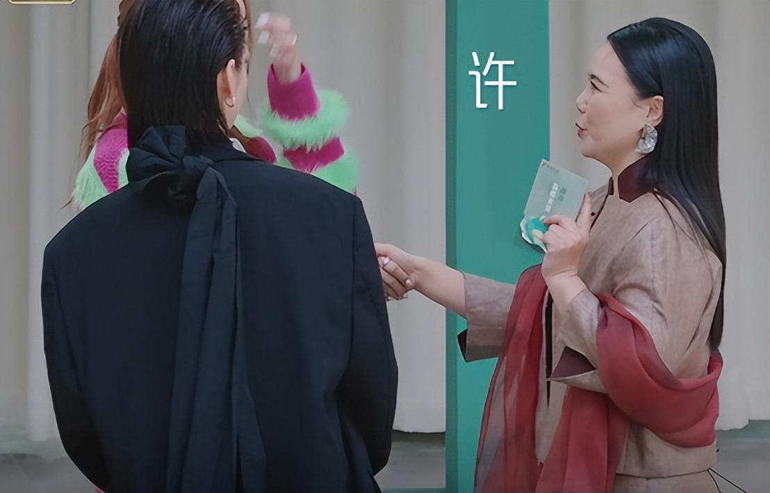 乘风破浪的姐姐|好家伙!《浪姐4》开播就被一二星刷屏,观众的差评理由出奇一致