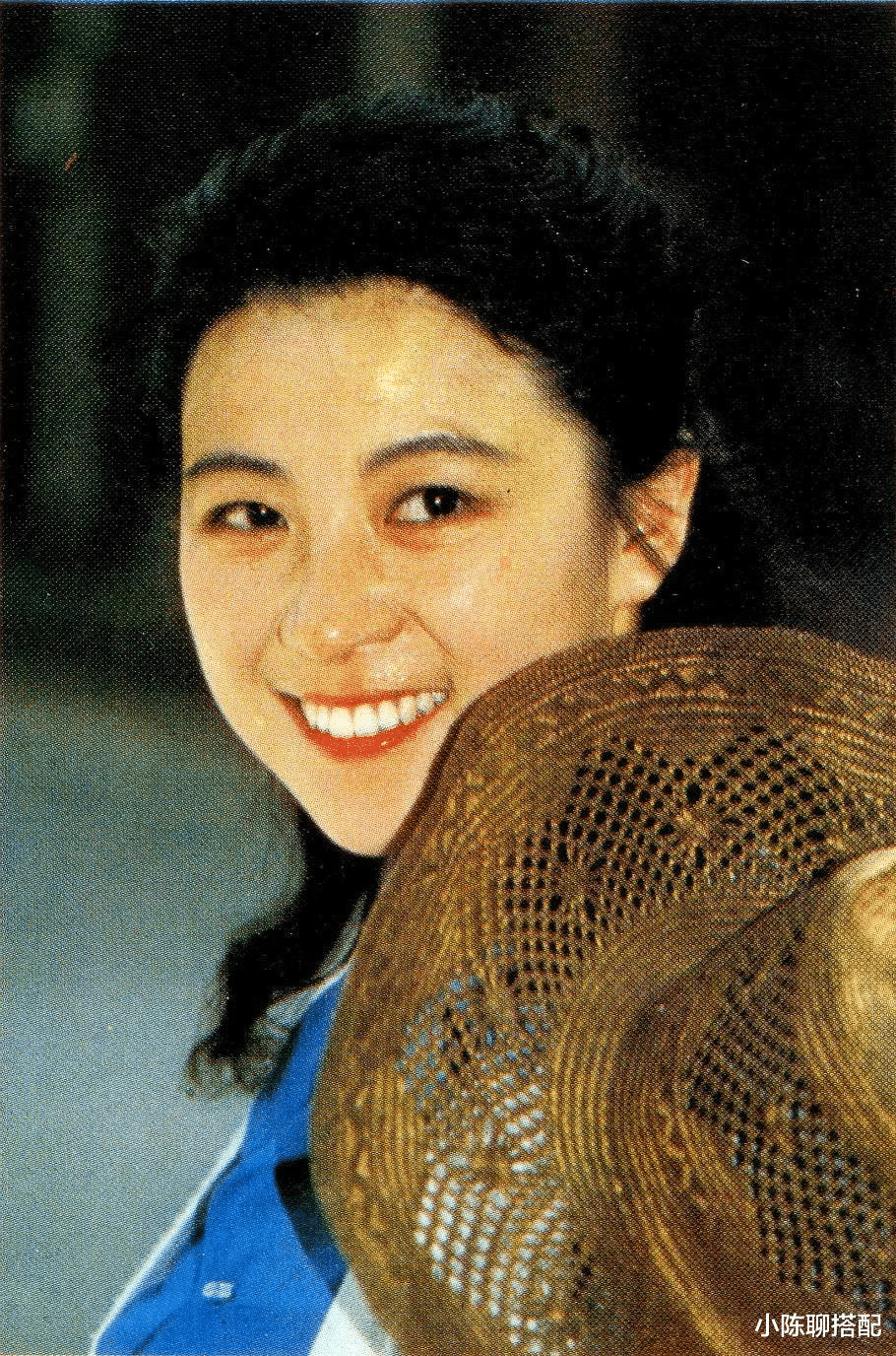 71岁刘晓庆再演少女,底下全是恶评:和自然老去的女星比差距太大