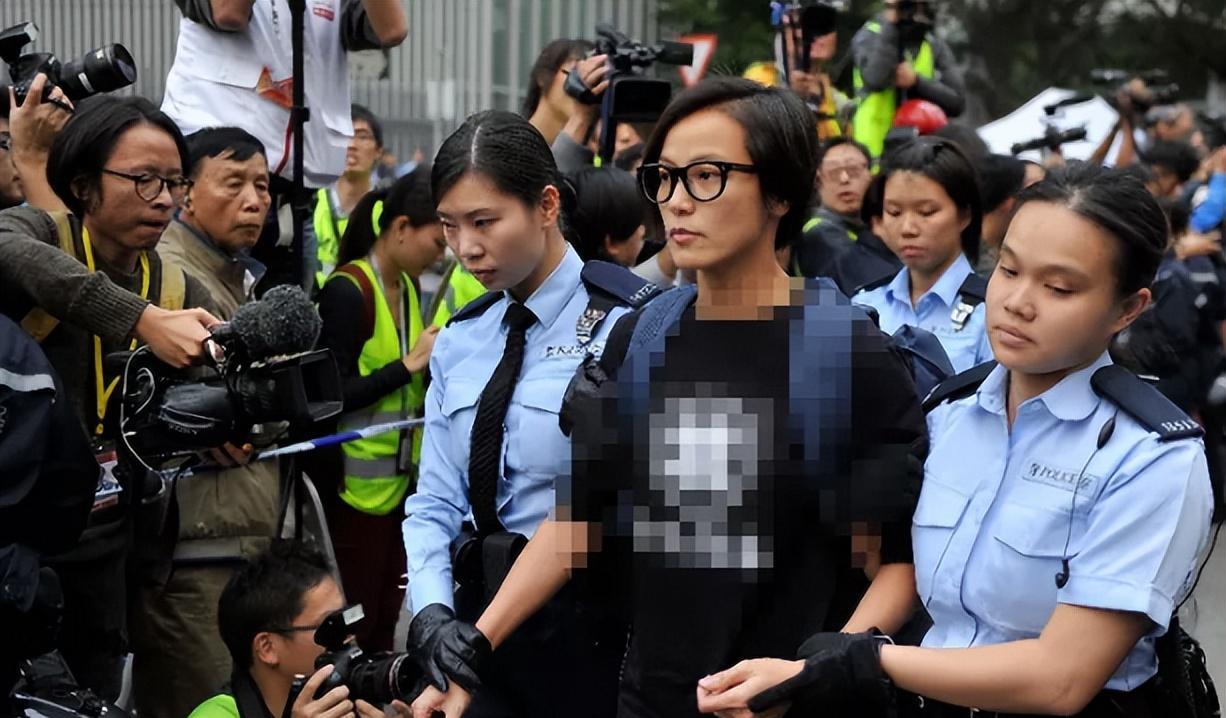 “港独”明星何韵诗，叫嚣联合国将中国除名！如今下场真是大快人心！