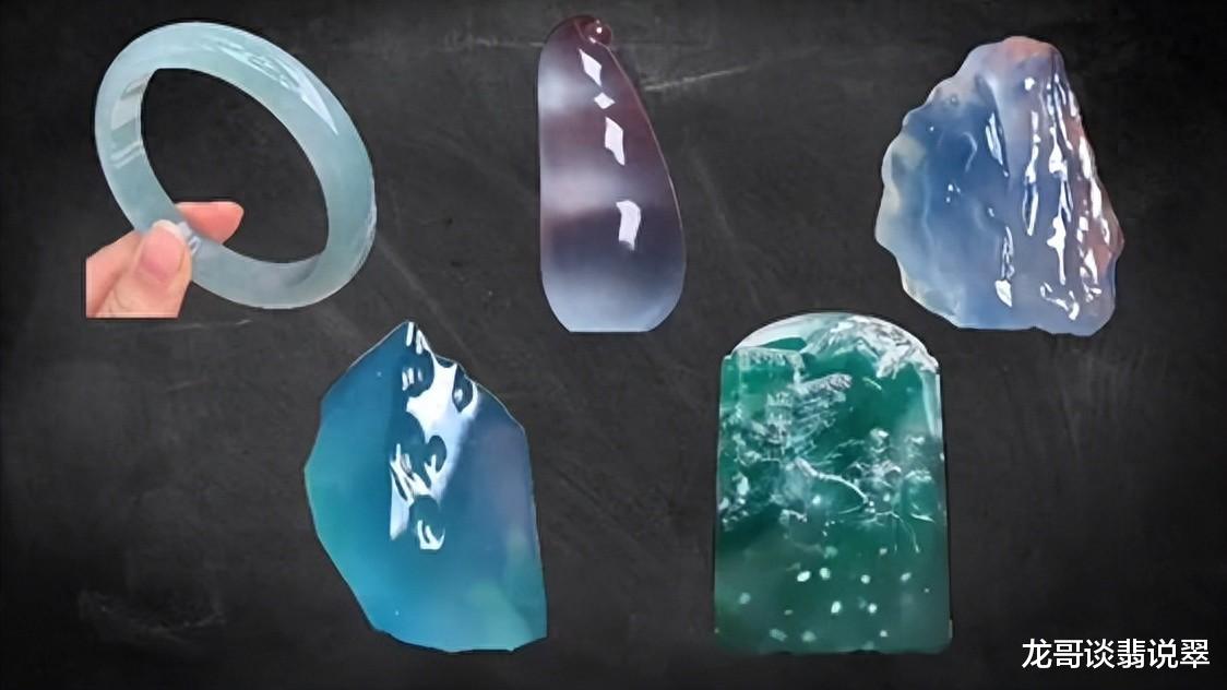 龙哥说翡翠:一分钟轻松辨别翡翠底色的特征和价值!