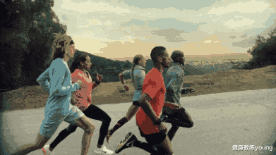 不建议你空腹有氧跑步，因为掉秤太快了