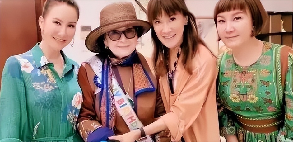 更多黑幕被曝出,《好声音》现场暗藏太阳旗,内娱明星集体失声