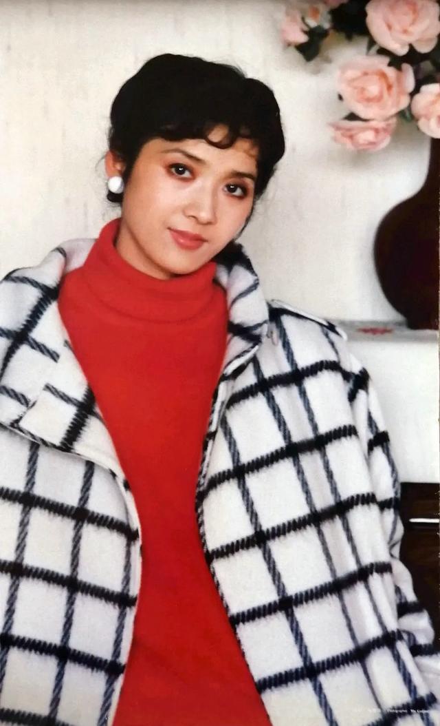 龚雪|龚雪:事业巅峰期身陷流氓案,只身赴美嫁给普通人,35岁为其生女