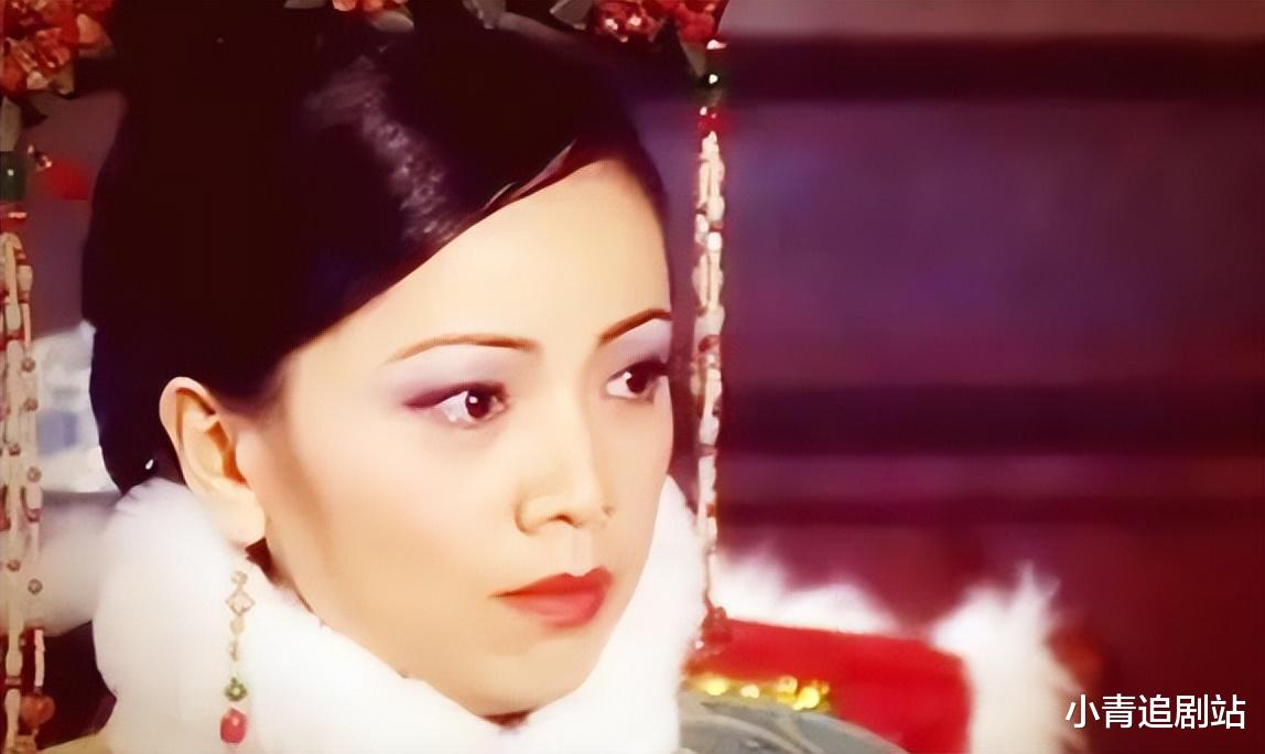 《九义人》开播,吴倩乔振宇的皱纹能忍,但邓萃雯一出场真想弃剧