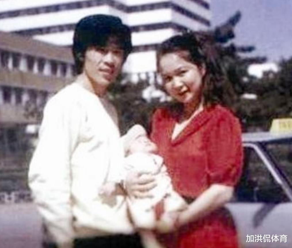 蔡明|原来他就是蔡明儿子,37岁仍未婚未育,是蔡明的骄傲更是她的心病