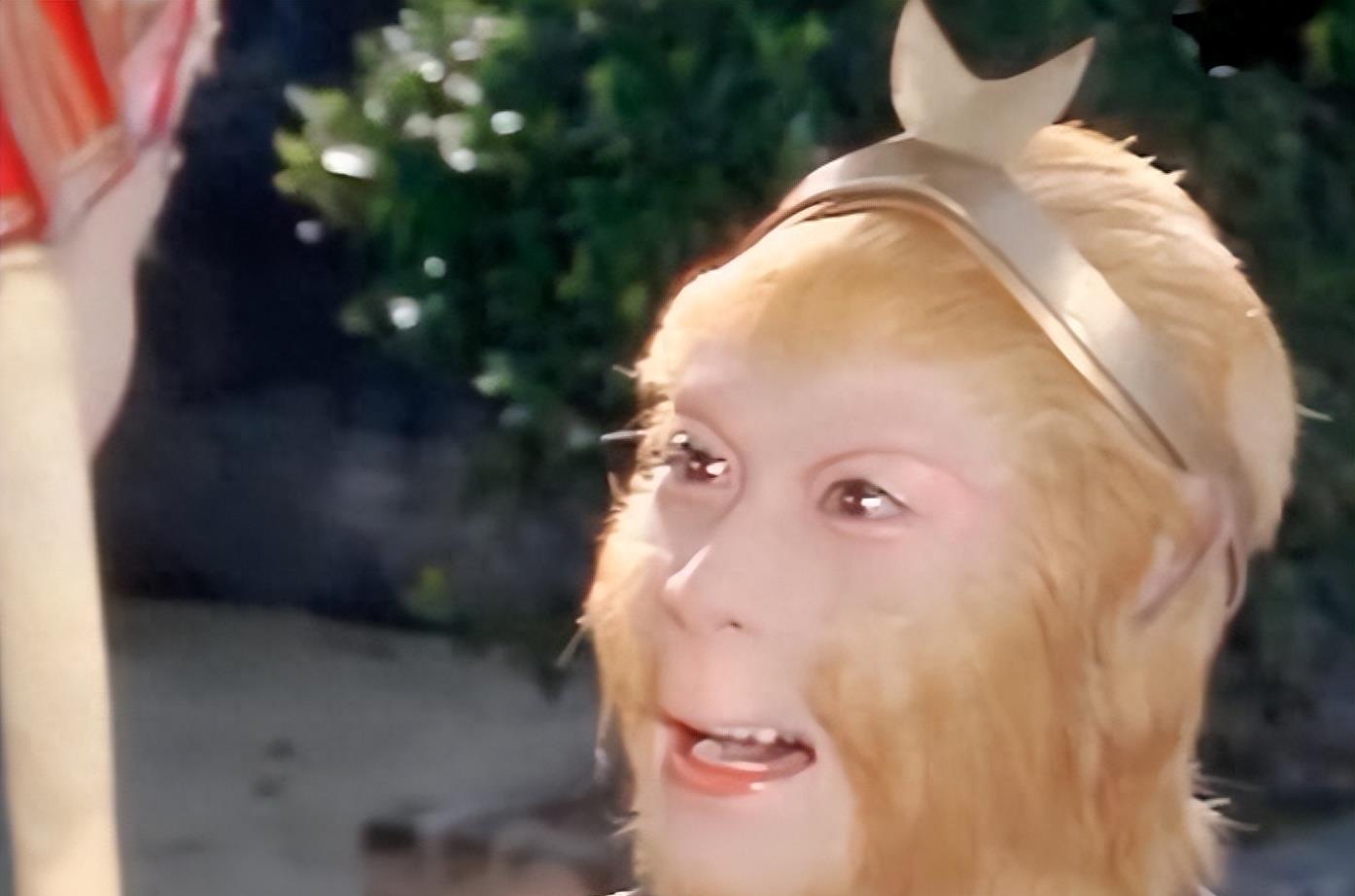 当代资本审美与煤老板审美哪个更高级?同一角色对比下,差距明显