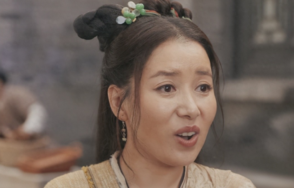 看了《鹊刀门传奇》，我笑了：顶着“大妈脸”演少女，观众说辣眼睛啊！