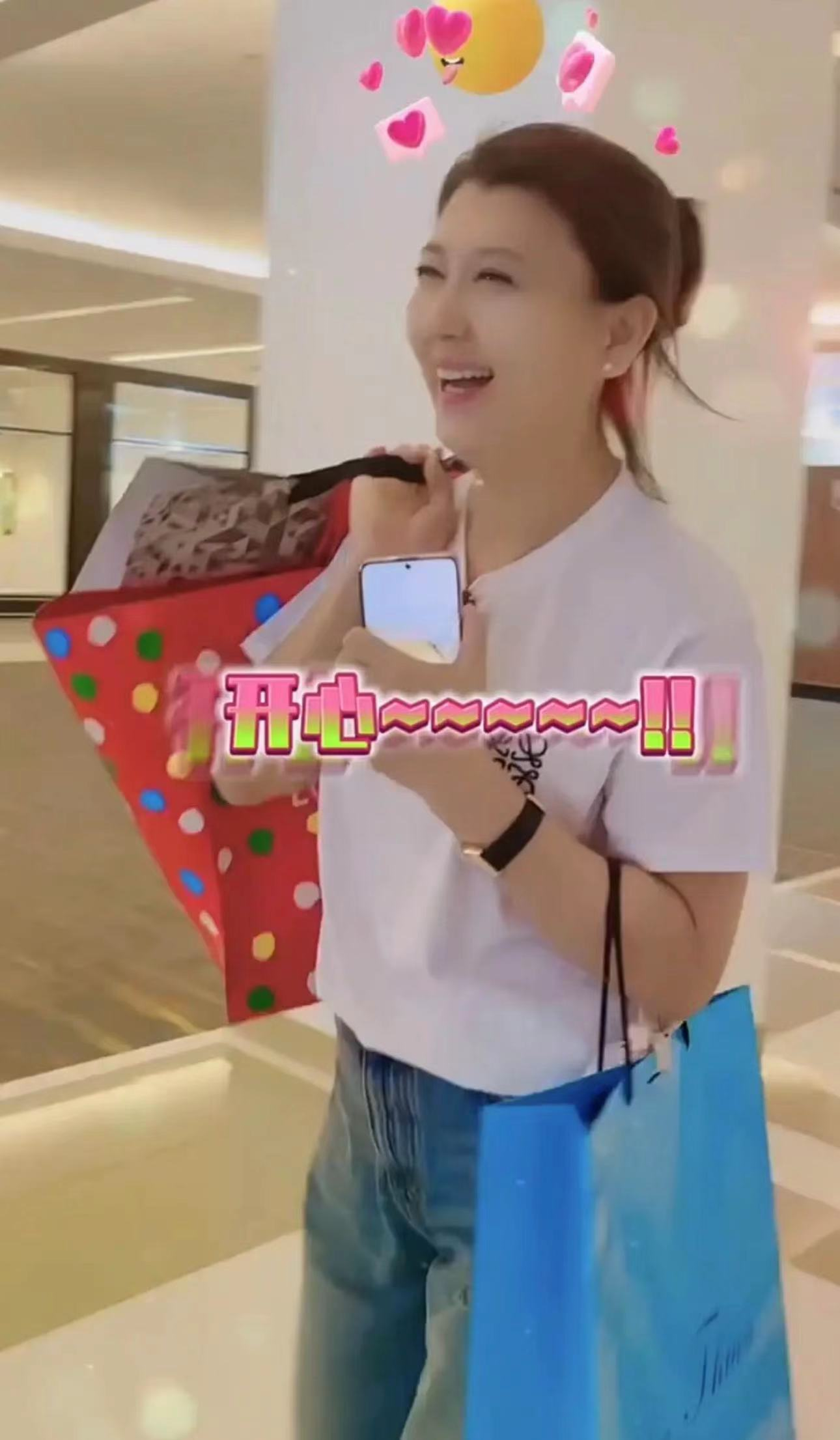 闫学晶|二婚老公肚腩突出，5岁女儿似爸爸，闫学晶一家三口在泰国接地气！