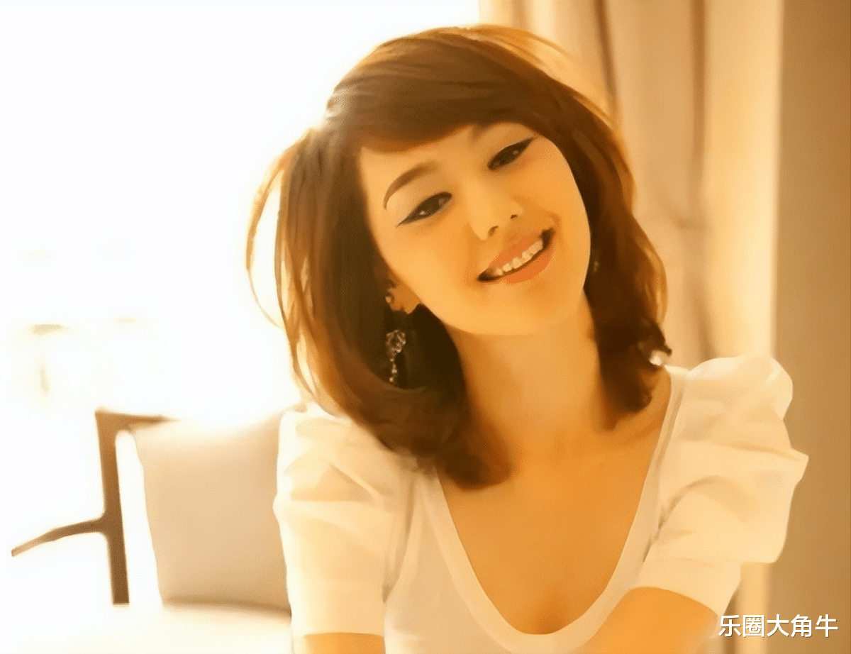 粉色|央视主持人王冠：离开央视5年，深陷桃色绯闻，39岁依旧单身