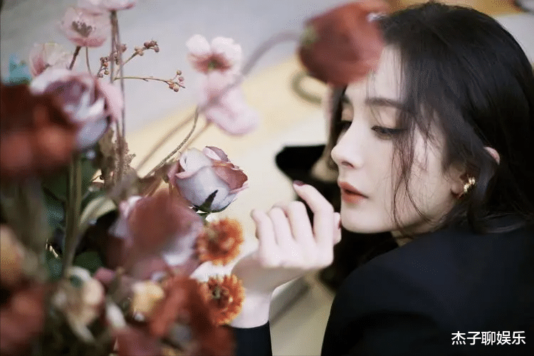 杨幂|杨幂剧组的冷漠无情,让我看到了“上流社会”的“高人一等”