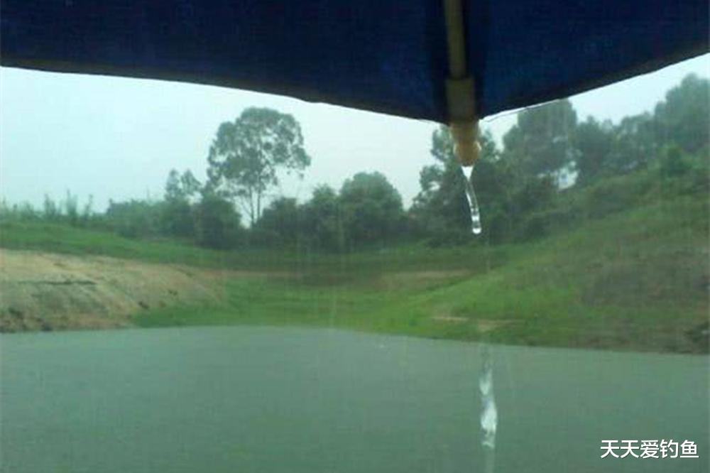 野钓选钓位,学会这些技巧,深浅都能找到鱼窝