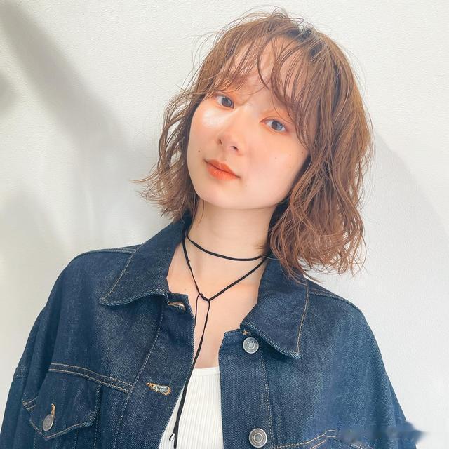 发型不论怎么剪,最百变时尚的还是波波头,年龄大小都适合