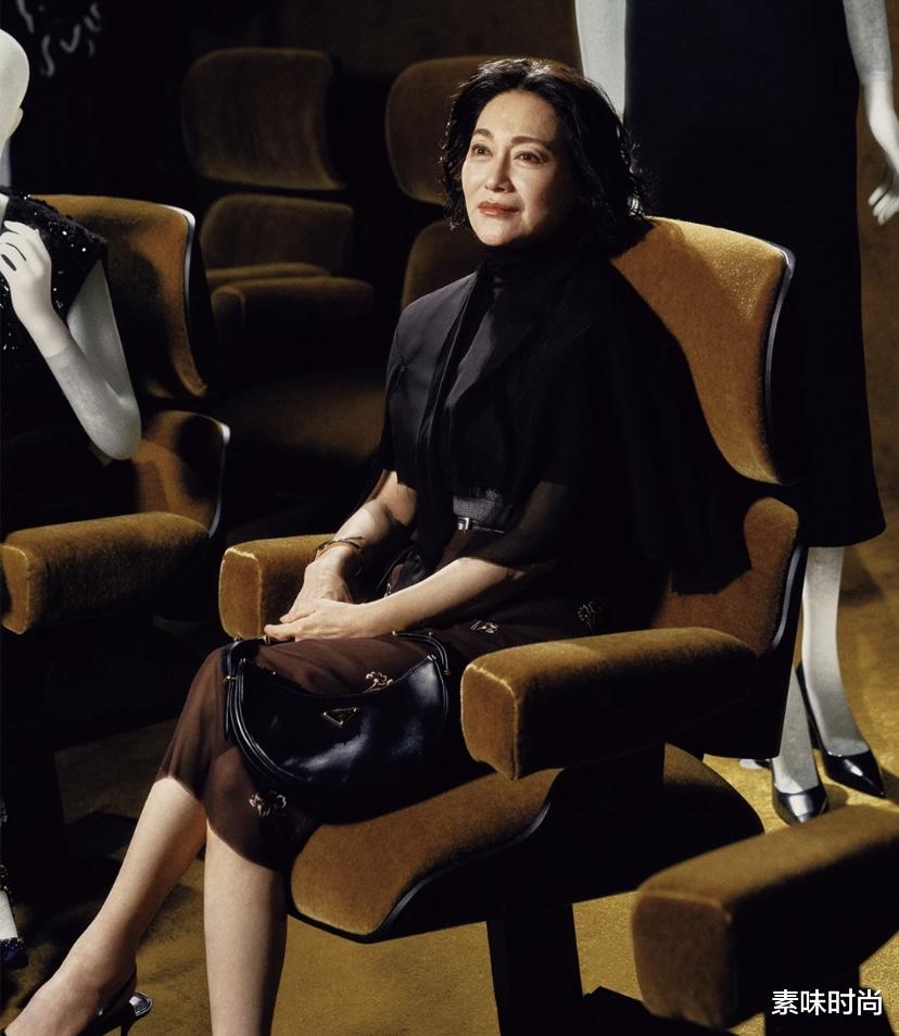 姐系穿搭算是被戚薇整明白了,喜欢清冷拽姐风的快来抄作业!