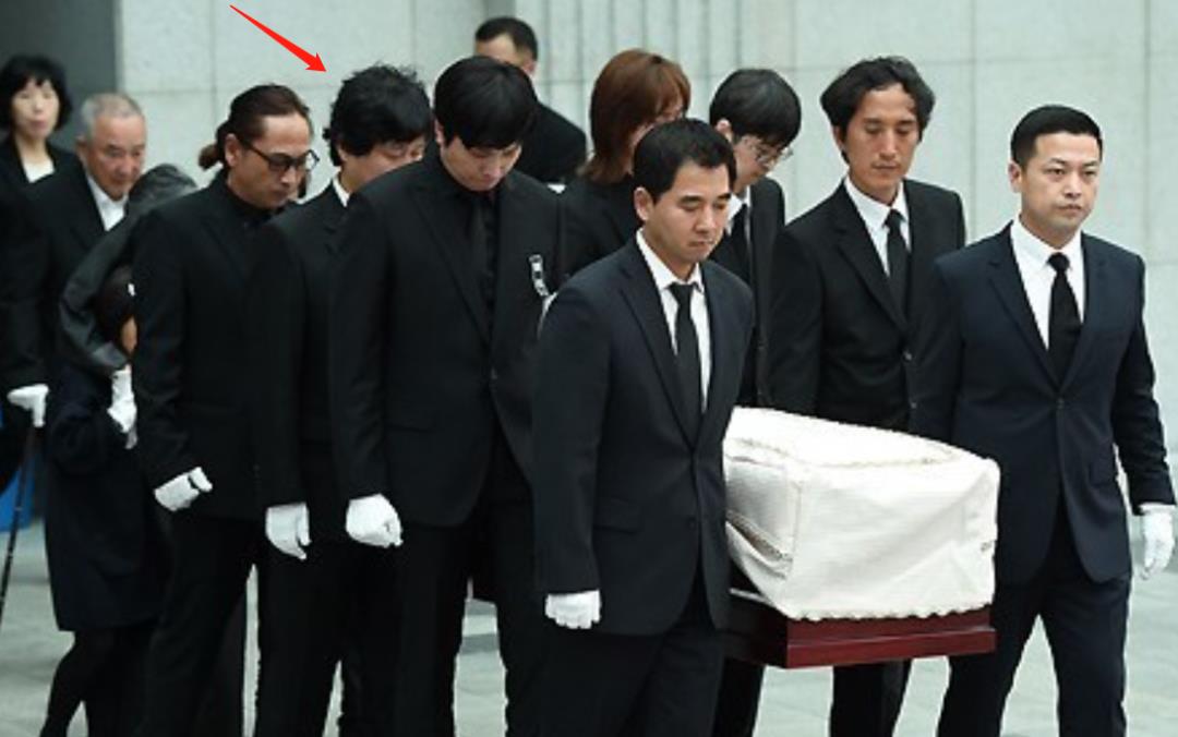 申海哲|54岁韩星车祸去世!花了4天才确认身份