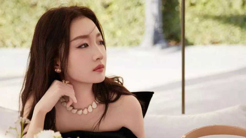 周冬雨怎么突然变美了？