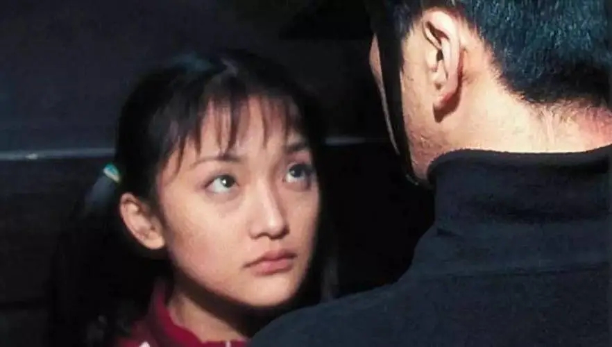 周迅|48岁的周迅为何“无儿无女”？看看她干过的事情，就不足为奇了！