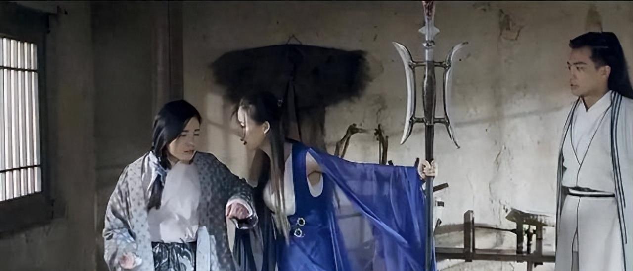 底裤外露、貂蝉打丧尸,这些侮辱观众的操作,简直不要太离谱!