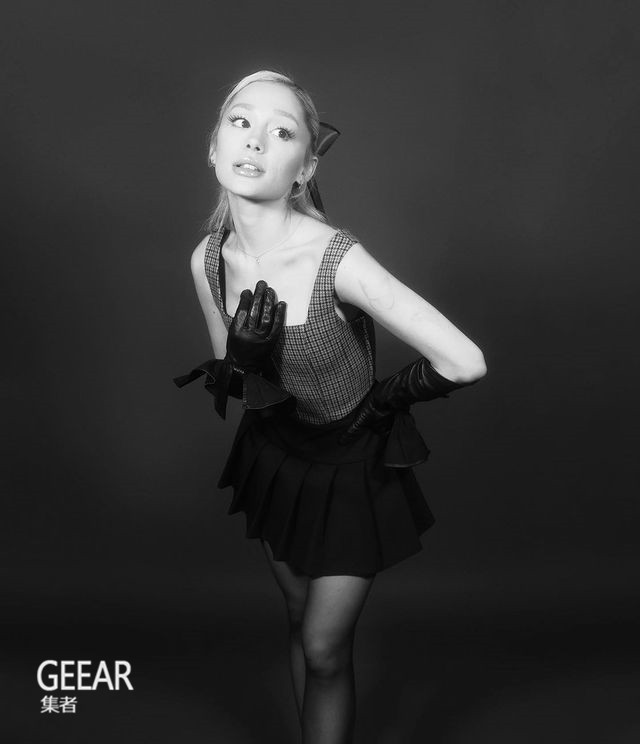 爱莉安娜·格兰德谈及过往整形史:“总感觉在伪装自己”