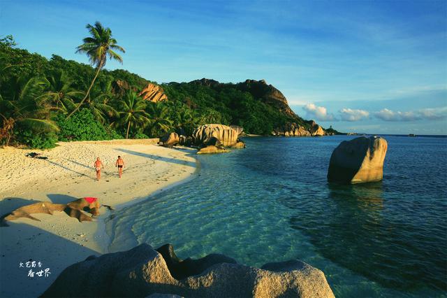 海滩|非洲岛国塞舌尔对中国游客免签，那里美得如仙境，椰子长得像屁屁