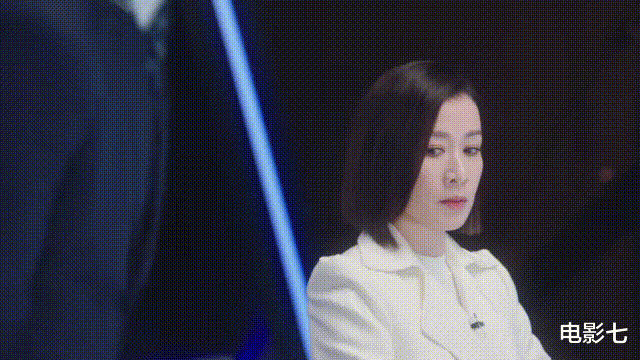 首播收视爆了！看了港剧《新闻女王》，TVB终于打出了一副王炸