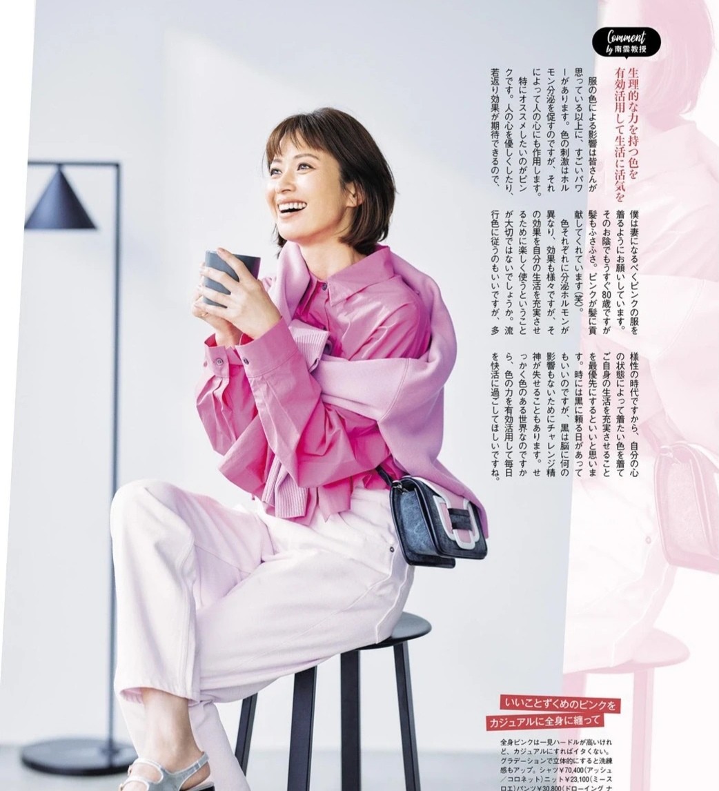 发型 女人到了四十岁头发短些更好看！试试这几款发型，轻盈又显气质