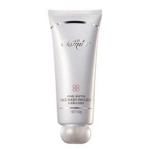 毛孔大黑头多用什么洗面奶好