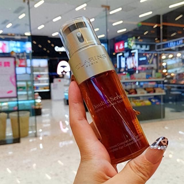 抗初老精华液排行榜：兰蔻、欧莱雅维稳修护，珀莱雅实力淡纹