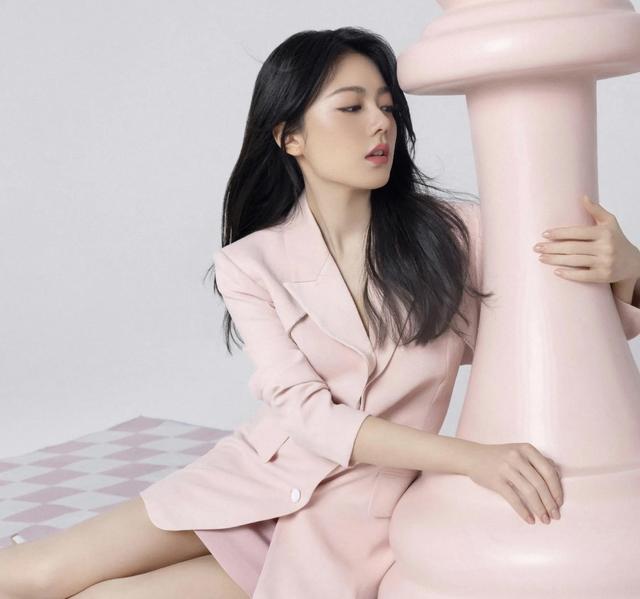 赵今麦|女星赵今麦时尚写真：青春靓丽、清纯美丽