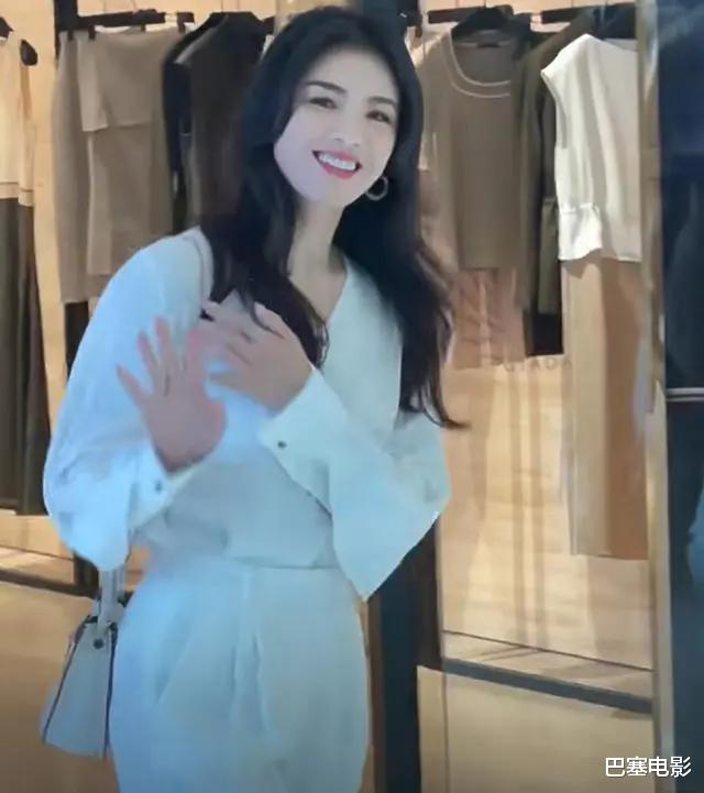 刘涛|一阵不见又变样了,刘涛撞脸宋慧乔,焦恩俊认不出,霍思燕好臃肿