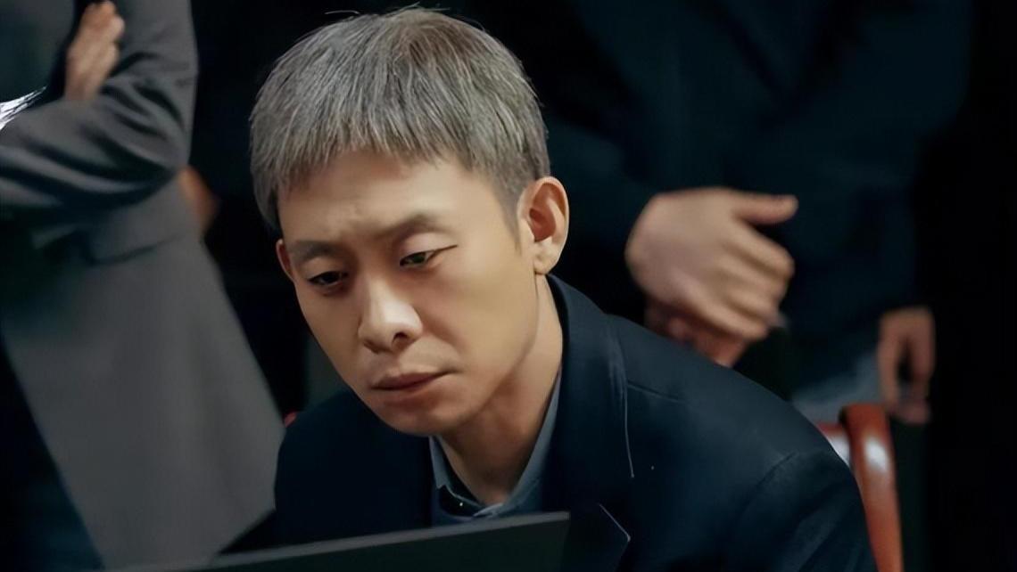 张译|《狂飙》热度下滑后，演员接连翻车，才知张译保持沉默有多明智