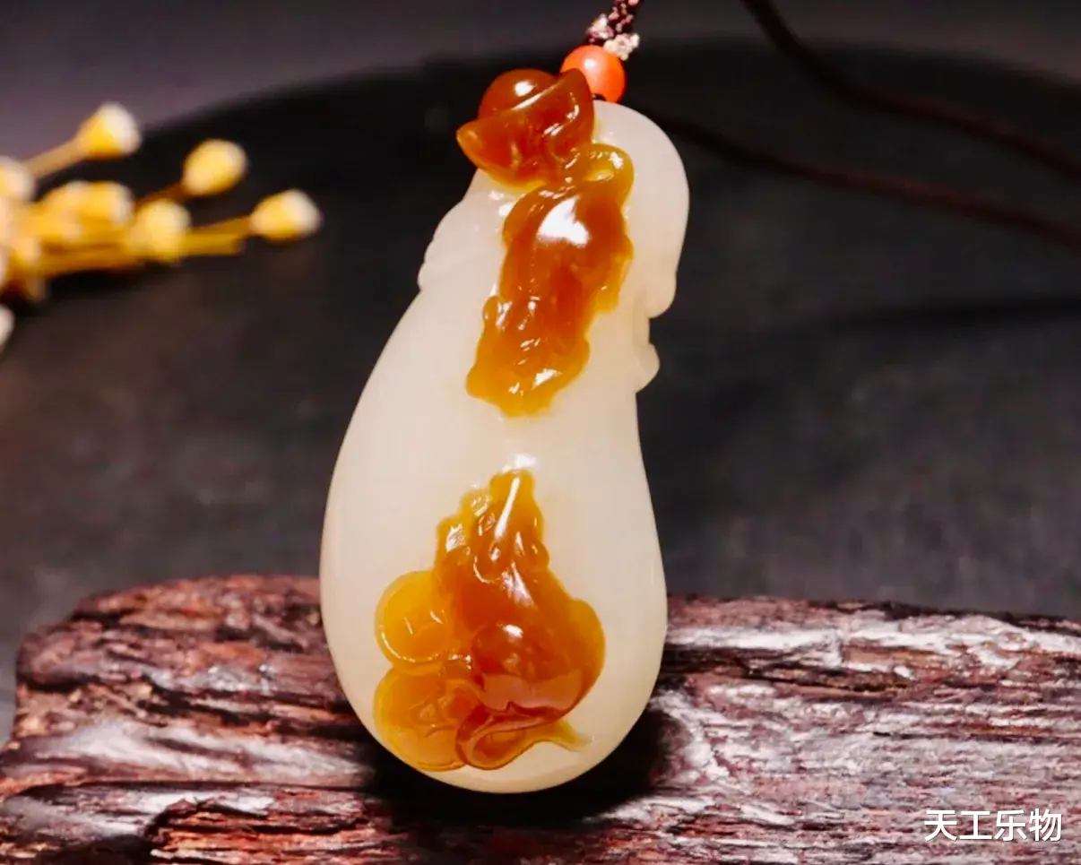 |从瑕疵变亮点的“代代数钱”!看和田玉糖白料如何逆风翻盘?