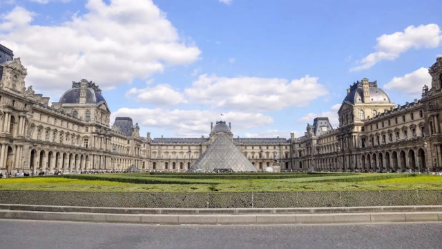 卢浮宫|卢浮宫：法国文化的璀璨明珠，世界艺术的殿堂