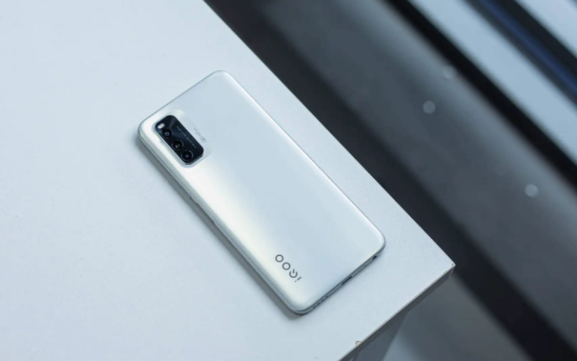 小米科技|年后将迎降价热潮，这四款手机配置价格够香，最高不超过2000