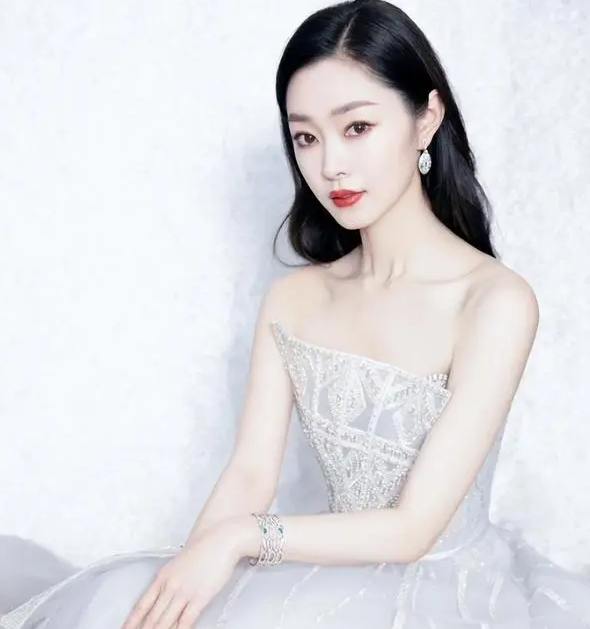 万万没想到，34岁“无人敢娶”的宋轶，已经活成了人生赢家