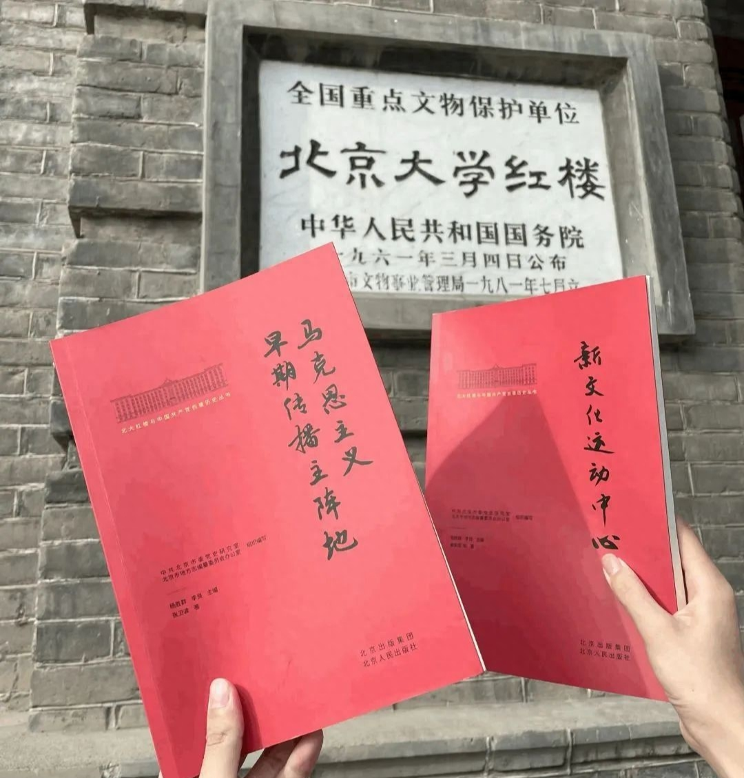 冯琳高颜值生活照,她有一张妩媚的脸,但内心是非常的理性与平和