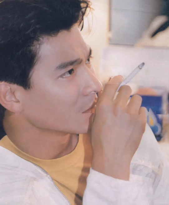 岁月无法打败的明星:刘德华与沈腾,职业态度决定谁更胜一筹?