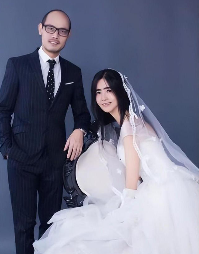 吴愤奋：那个在《非诚勿扰》被34岁小伙牵走的51岁阿姨，如今怎样