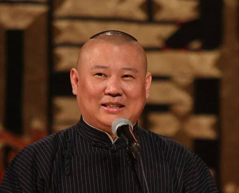 郭德纲|郭德纲是洞察了时代浪潮的聪明人,俨然喜剧界大家长