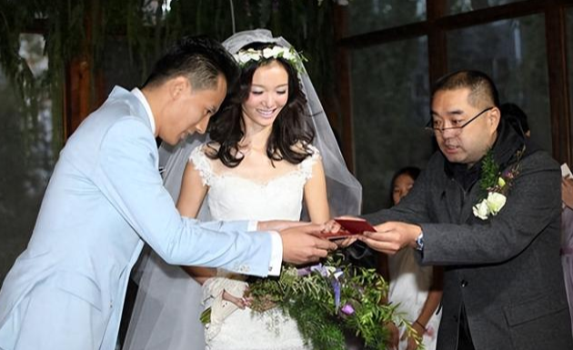 张婉婷失控喊话齐溪:我嫌她脏!宋宁峰:我们十年,她有什么错