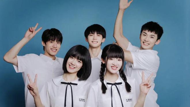 周翊然张淼怡吻戏贴脸花絮