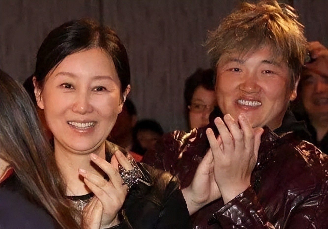 买红妹，找到了真命天子孙煜伦？孙楠外出商演，形象和从前大不同