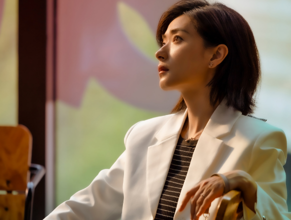 hr|《女士的品格》:站在女性的角度上,感受他们在工作和生活的艰辛