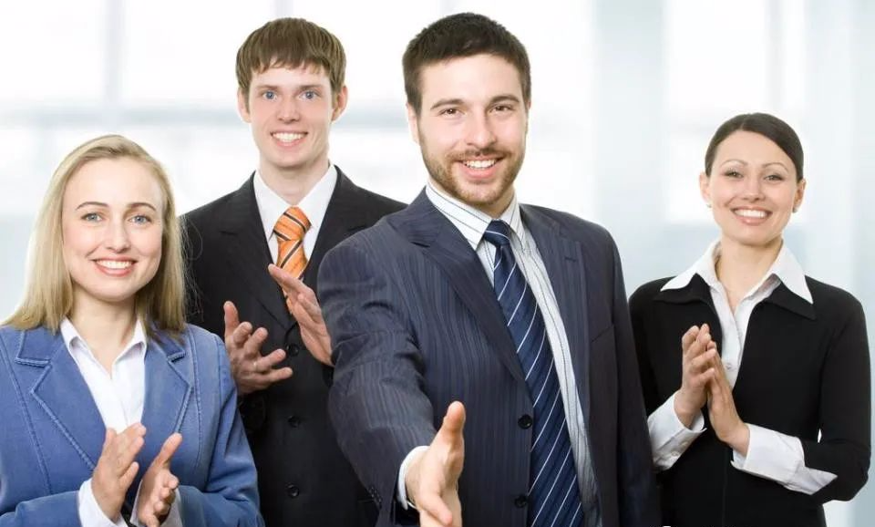 |占卦工作运,适合在原单位还是跳槽?