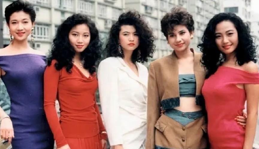 冻龄亚姐,57未嫁,自爆曾遇13人追求,选美时还被偷走贴身衣物